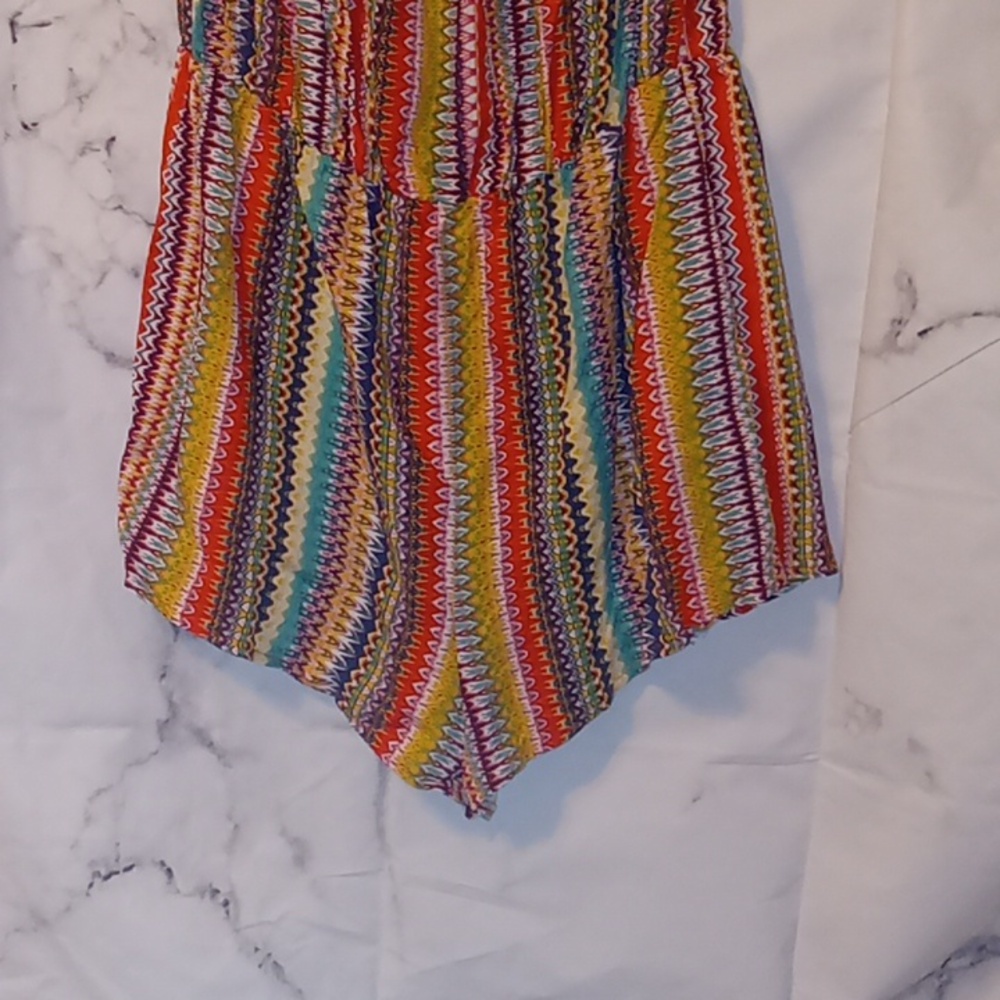 Forever 21 romper Lg 💚💚💚💚 - Picture 3 of 8